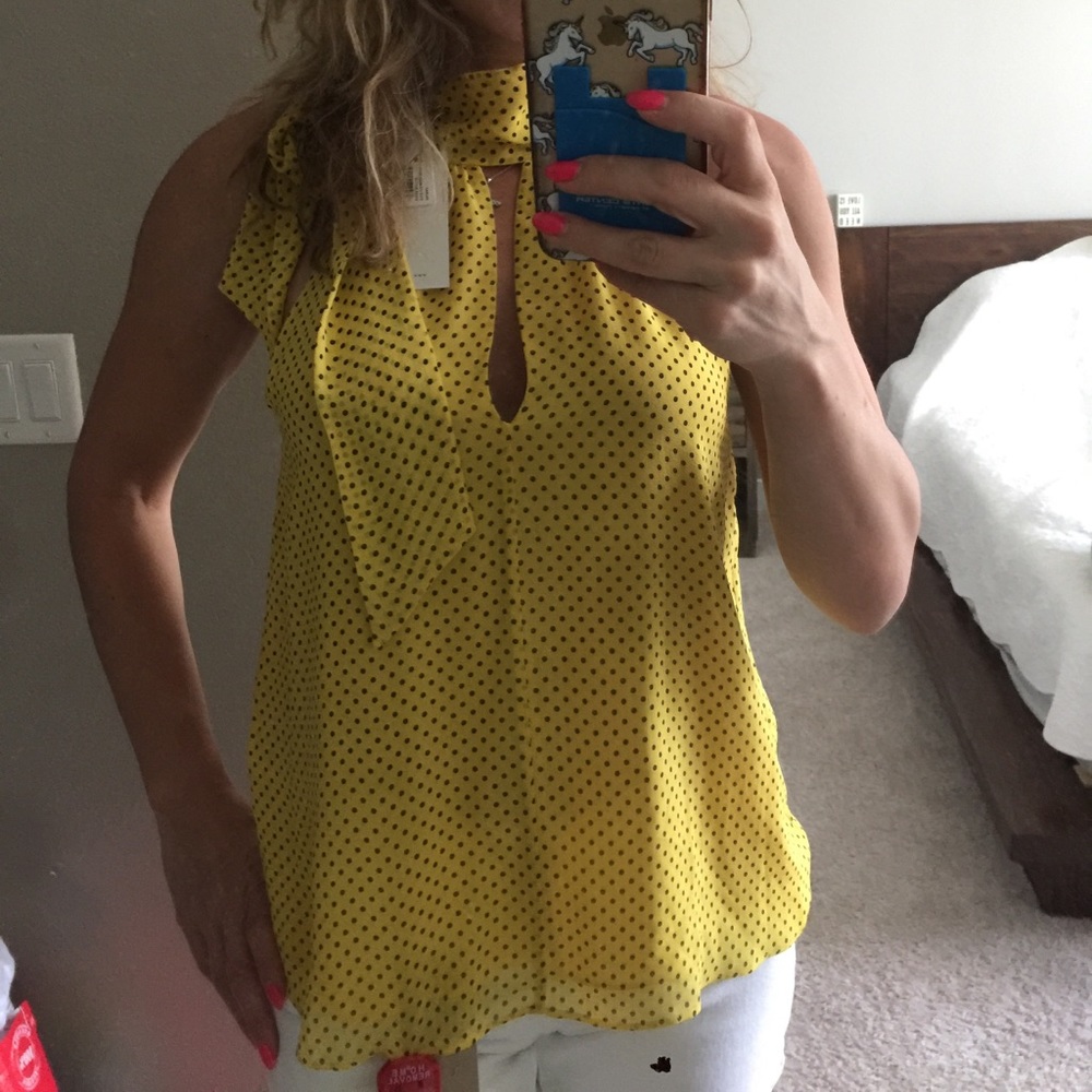 Joie polka dot silk shirt that is classy & sexy